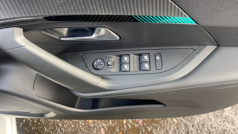 Peugeot 2008 1.2 PureTech 130 Allure Premium+ 5dr Petrol Estate